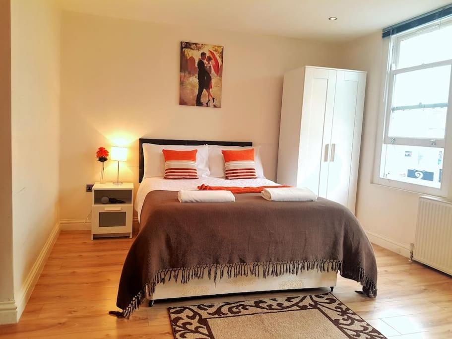 Comfortable Studio Flat Near Central London Exterior photo